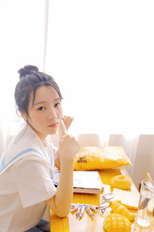 爱内梨花